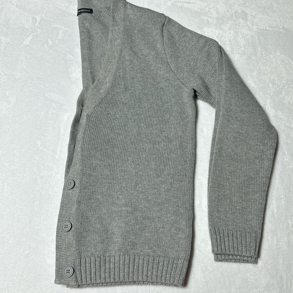 New without tags, Brandy Melville, Gray Cardigan - Picture 6 of 10